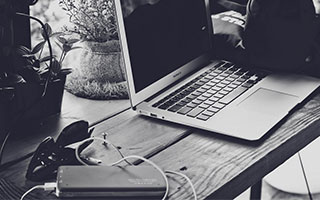 蜂鸟影院fnyy日常使用笔记：播放稳定性与广告干扰情况的观察（整理版）